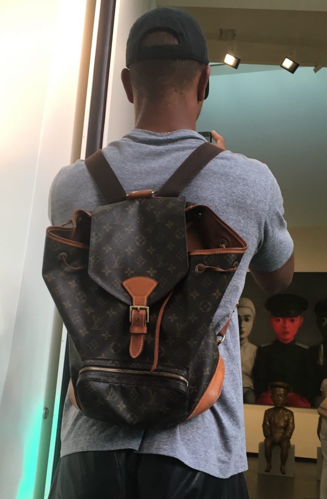 Lv